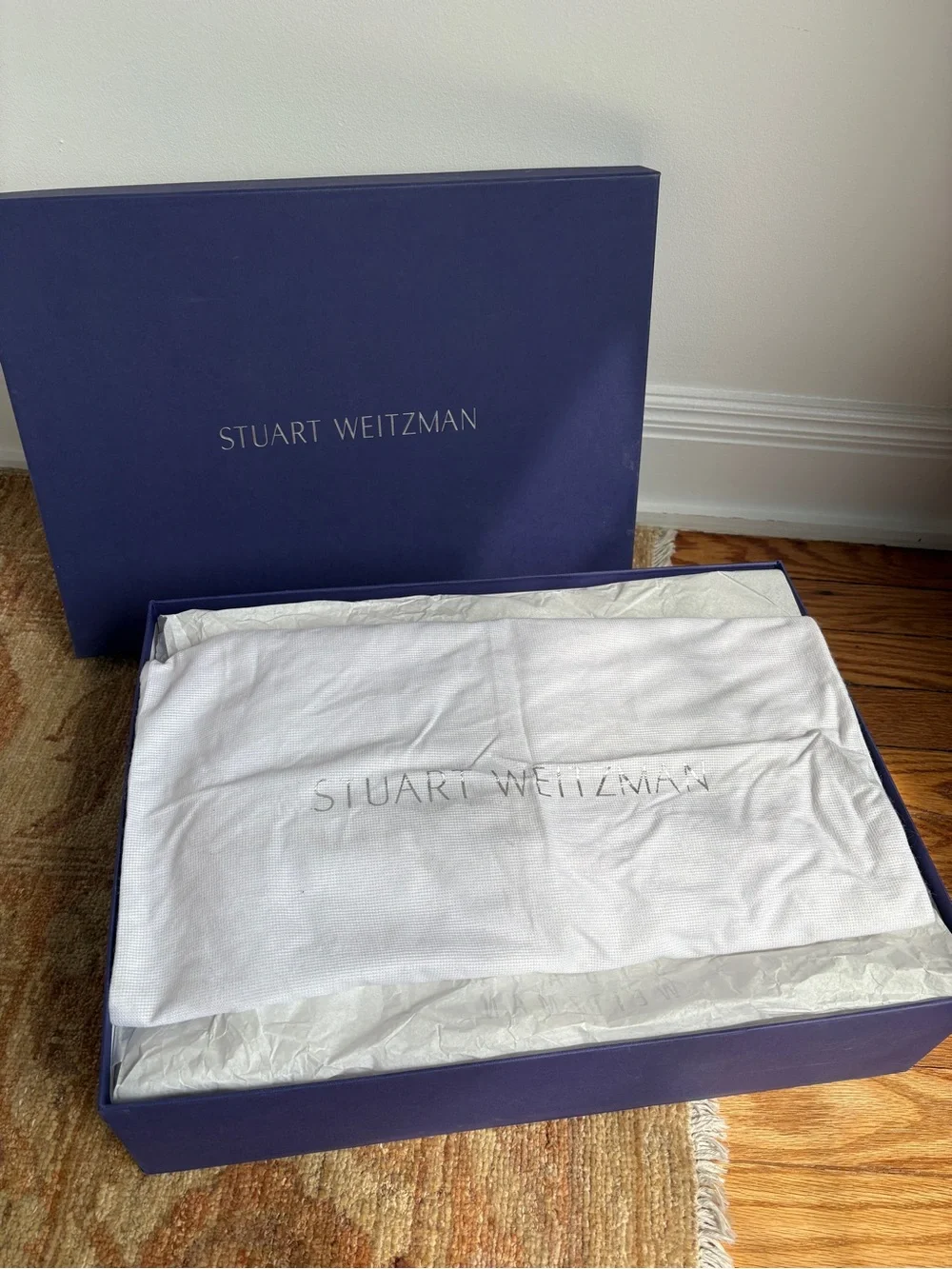 Stuart Weitzman 